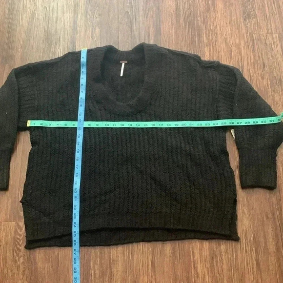Free People Chucky Knit Sweater Black XS NWT - Picture 14 of 14